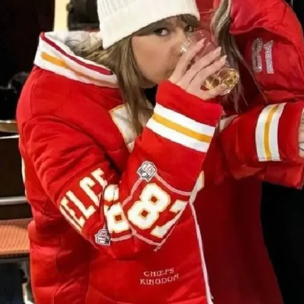 87-taylor-swift-kelce-puffer-jacket.webp
