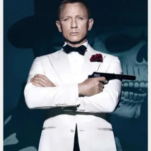 james-bond-white-blazer.webp